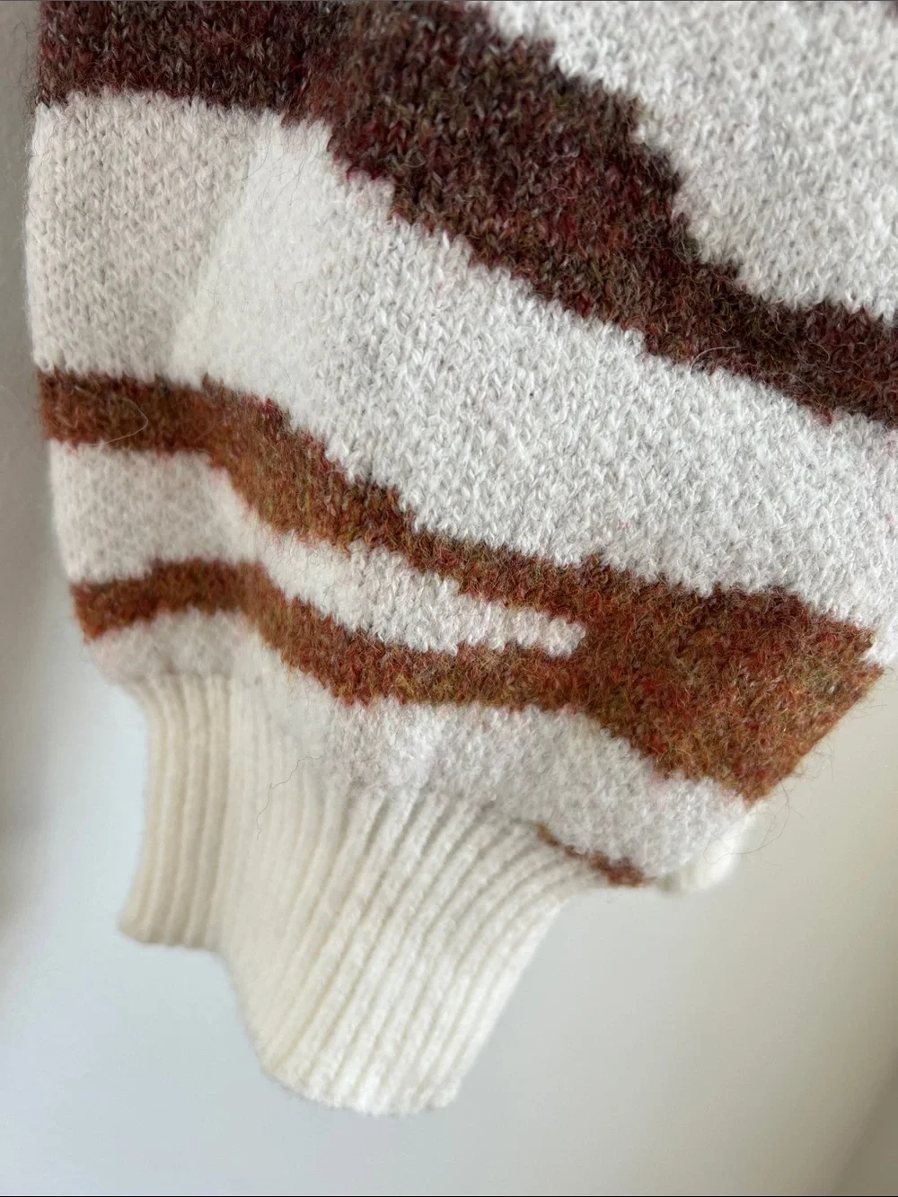 Mystree | Cream Zebra-Stripe Crewneck Cozy Sweater Rust & Brown #120740 Sz S